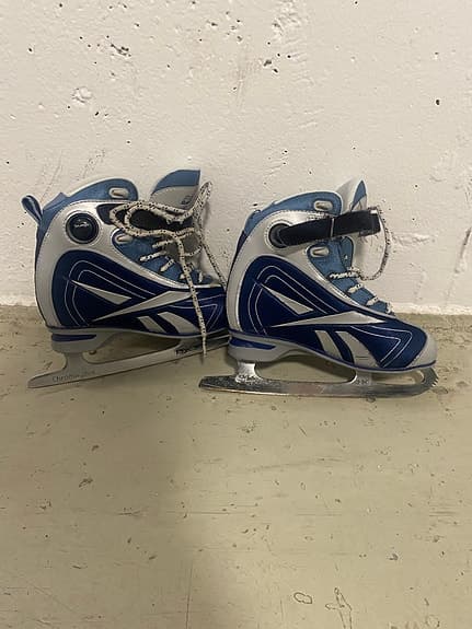 Reebok Övriga skridskor barn storlek 34 blå och vitt