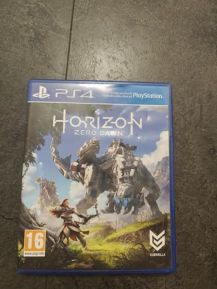 PS 4 / PS5  Horizon Zero Dawn
