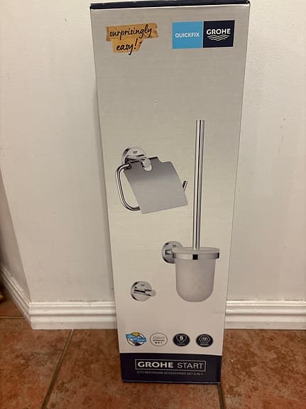 Grohe Essentials Toalettborste och Toalettpappershållare Krom