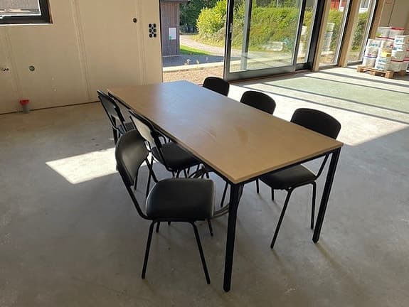 Mat grupp bord 1800x800 björkfaner 6st stolar.