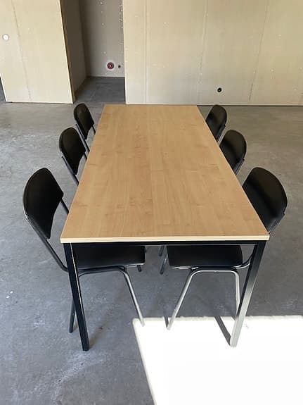 Mat grupp bord 1800x800 björkfaner 6st stolar.