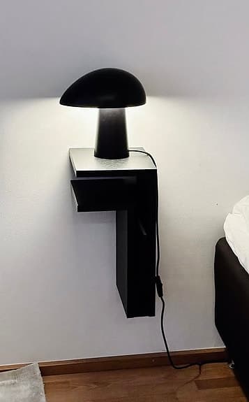 Sängbord / vägghylla F-shelf svart