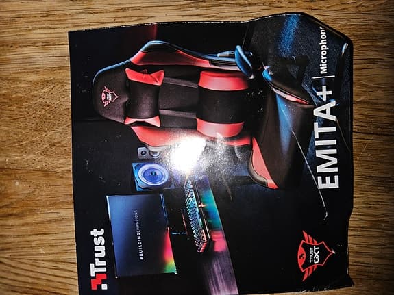 Trust Emita Plus Mikrofonpaket med arm och popfilter