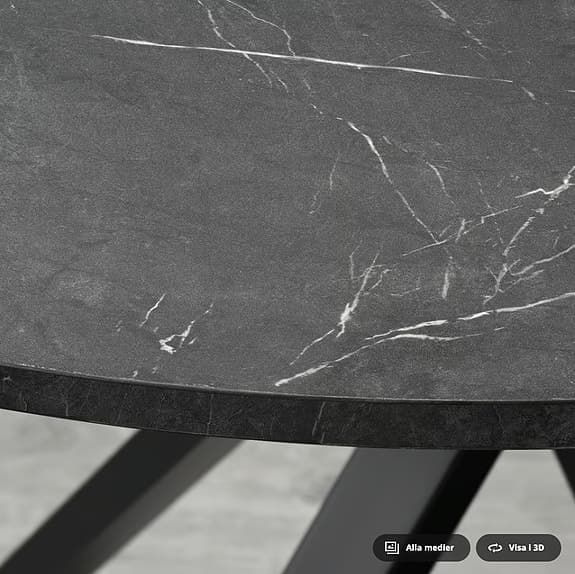 Svart runt bord från IKEA + stolar