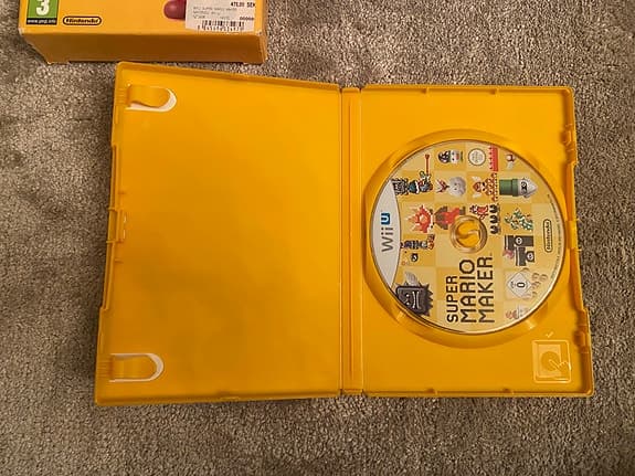 Nintendo Wii U Super Mario Maker spel plus box