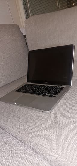 MacBook Pro 13” + Adobe 2023 + Office 365