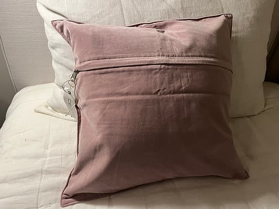 Nya Ceannis kuddfodral 100% bomullssammet  50x50 cm