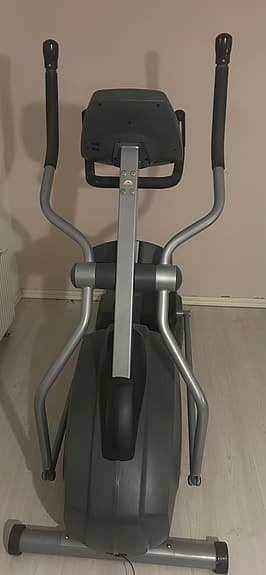 Johnson E8000 Crosstrainer (semi-commercial)