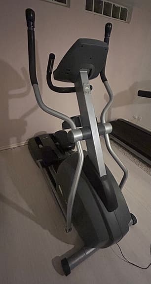 Johnson E8000 Crosstrainer (semi-commercial)