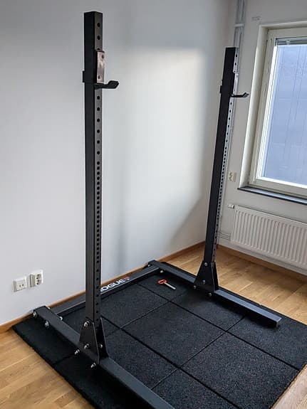 Rogue Fitness Squat Rack med spotter arms