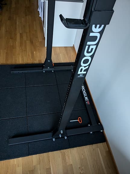 Rogue Fitness Squat Rack med spotter arms