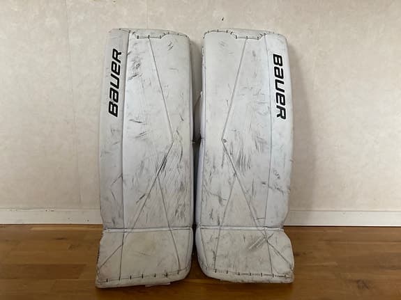 Ishockeymålvakts benskydd, Int small 30+1