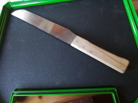 1 st. Isoler-kniv och 2 st  gipsknivar