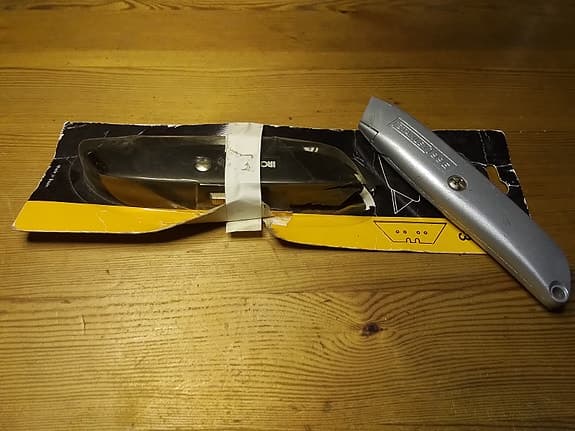 1 st. Isoler-kniv och 2 st  gipsknivar