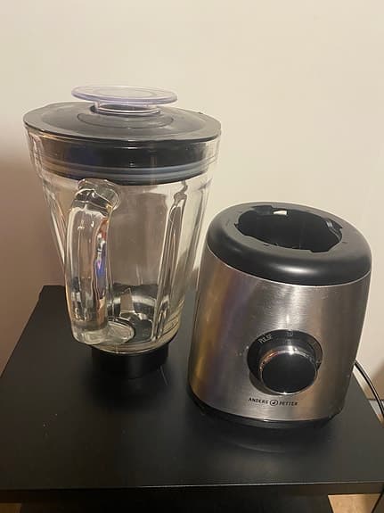 Anders Petter Mixer med glasbehållare
