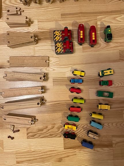 BRIO och Ikea Träjärnvägstågset med tillbehör