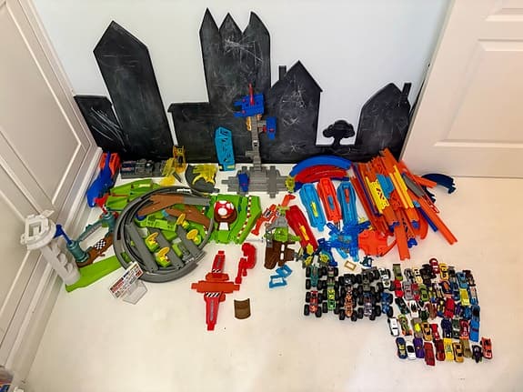 Hot Wheels barnleksaker bilbana och bilar