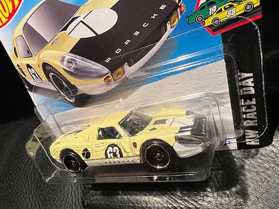 Hot Wheels Porsche 904 Carrera GTS leksaksbil gul