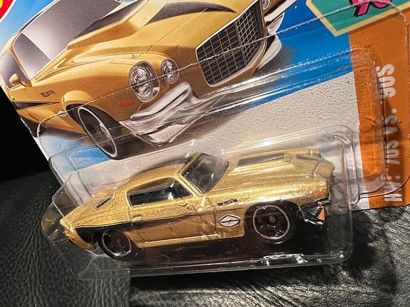 Hot Wheels '70 Chev Camaro RS leksaksbil