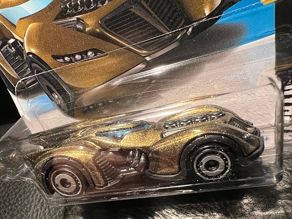 Hot Wheels Batman Arkham Asylum Batmobile leksaksbil