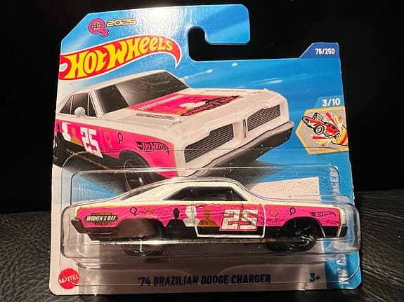 Hot Wheels '74 Brazilian Dodge Charger leksaksbil