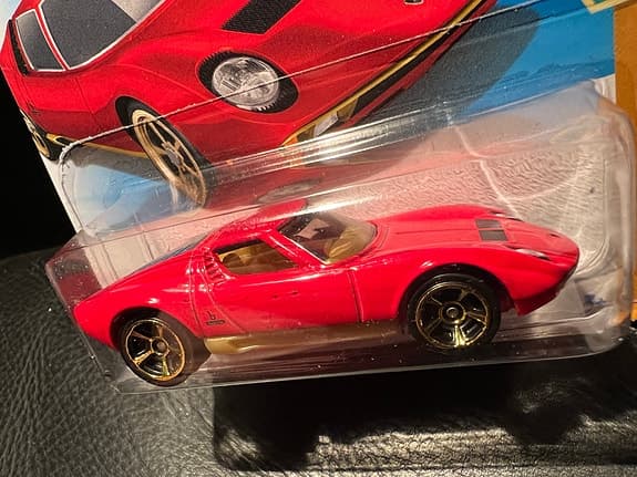 Hot Wheels '71 Lamborghini Miura SV leksaksbil röd