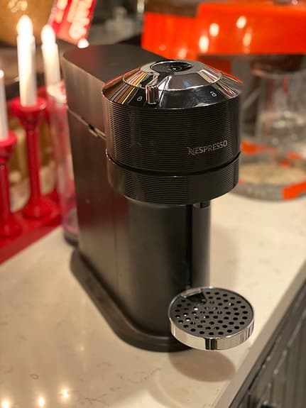 Nespresso Vertuo Next kaffemaskin svart