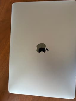Apple MacBook Pro Laptop 13,3 tum. Årsmodell 2018. Slumpas