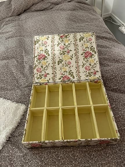 Fin förvaringslåda vintage m fack