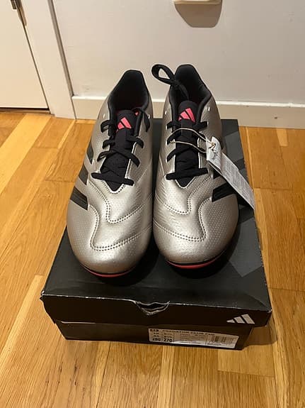 Adidas Predator Club FxG Fotbollsskor Silver Svart Storlek 44 Herr