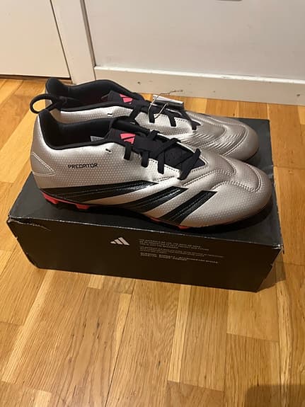 Adidas Predator Club FxG Fotbollsskor Silver Svart Storlek 44 Herr