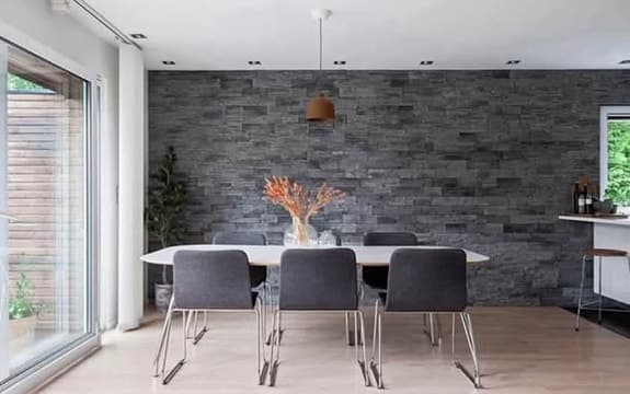Matbord med stolar från Offect