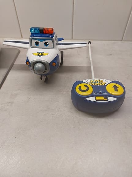 Super Wings flygplan från 3 år