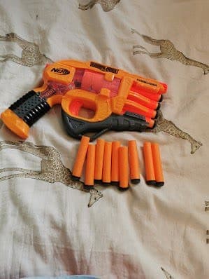 Leksakspistoler med skott