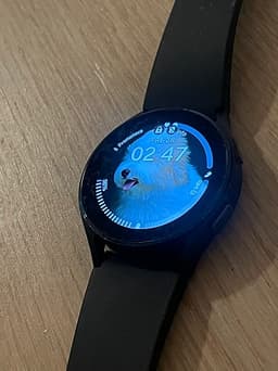 Samsung Galaxy Watch 4.  svart, fint skick med hälsosensorer!