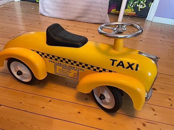 Taxibil - metall (att åka på)