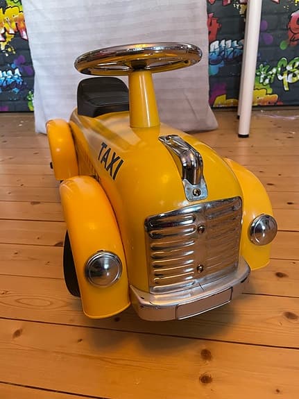 Taxibil - metall (att åka på)