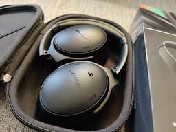 Bose QuietComfort ANC Hörlurar, som ny!