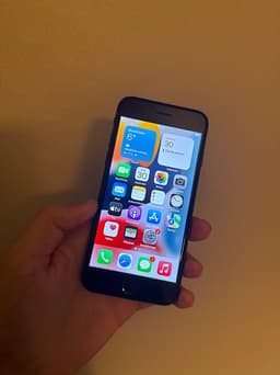 iPhone 7 / OLÅST / 100% batterihälsa / 32GB