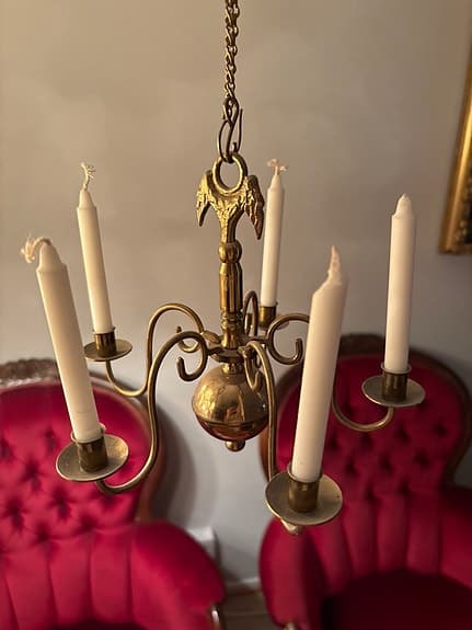 Mindre ljuskrona i mässing – 5-armad