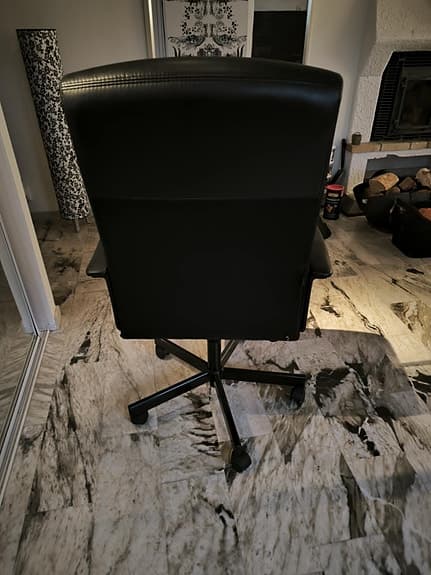 IKEA kontorsstol svart konstläder