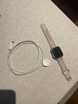 Apple Watch Series 9 GPS 45 mm – Starlight