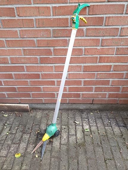 Grässax med skaft