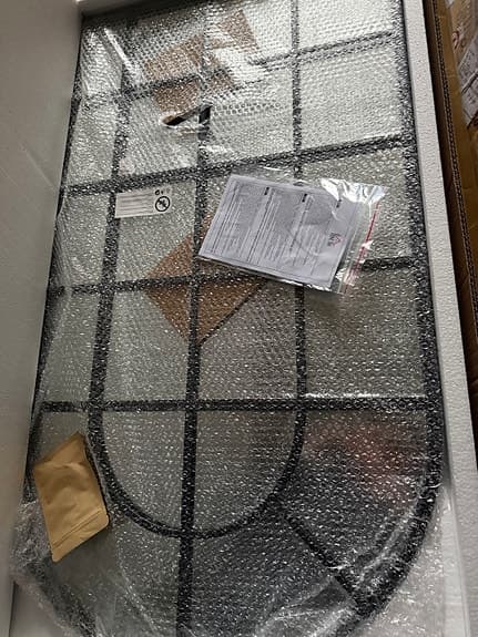 HOMCOM fönsterspegel – bågformad, svart (120 × 62 cm)