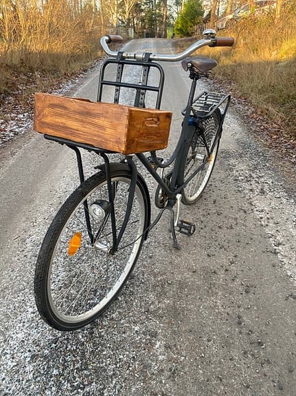 Cargo Bike Cykel med träkorg fram