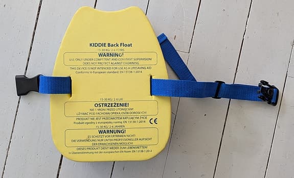 Simdyna från Aqua Speed, där du kan minska flythjälpen efterhand.en efterhand.