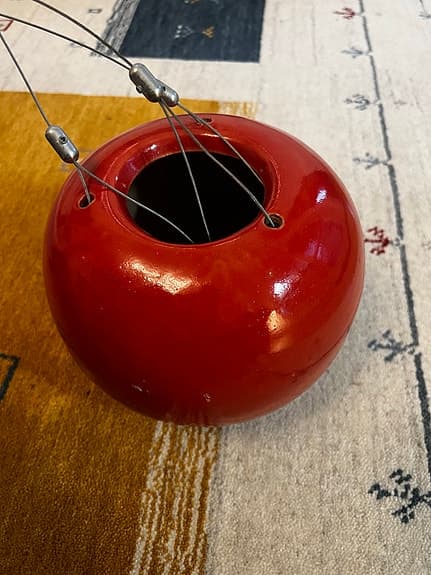 Hängande kruka i keramik dekorativ