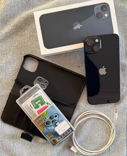 Apple iPhone 13 128 GB svart