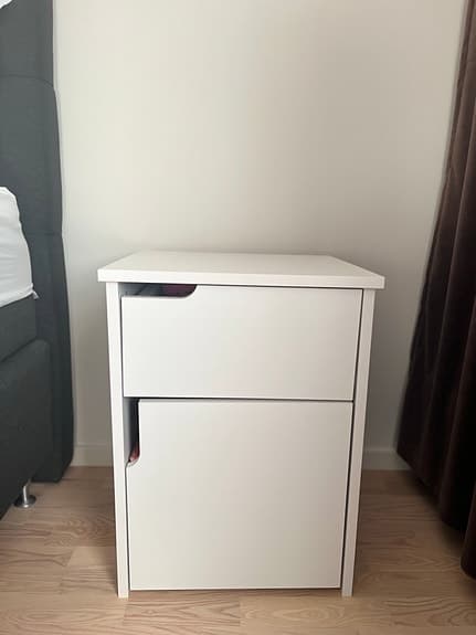 Sängbord Dumö 40 cm med Förvaring 2 Skåp Vit