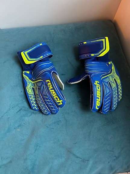 Reusch Attrakt Målvaktshandskar Blå